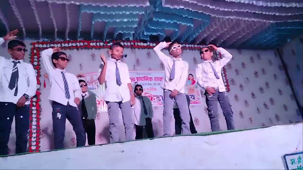 Dance performance by boys of class 6th in School Annual Function 🎉