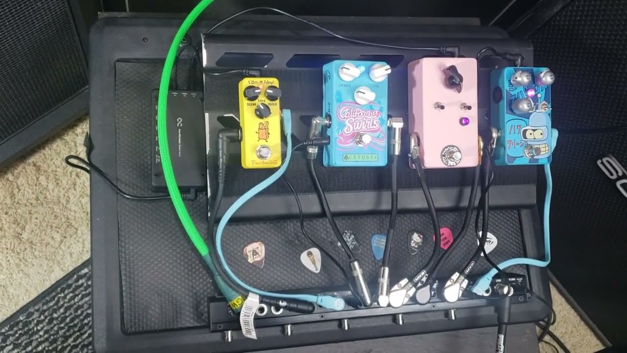The One control Iguana Tail Loop MKlll Looper/switcher with BJF Switchable Buffer.
