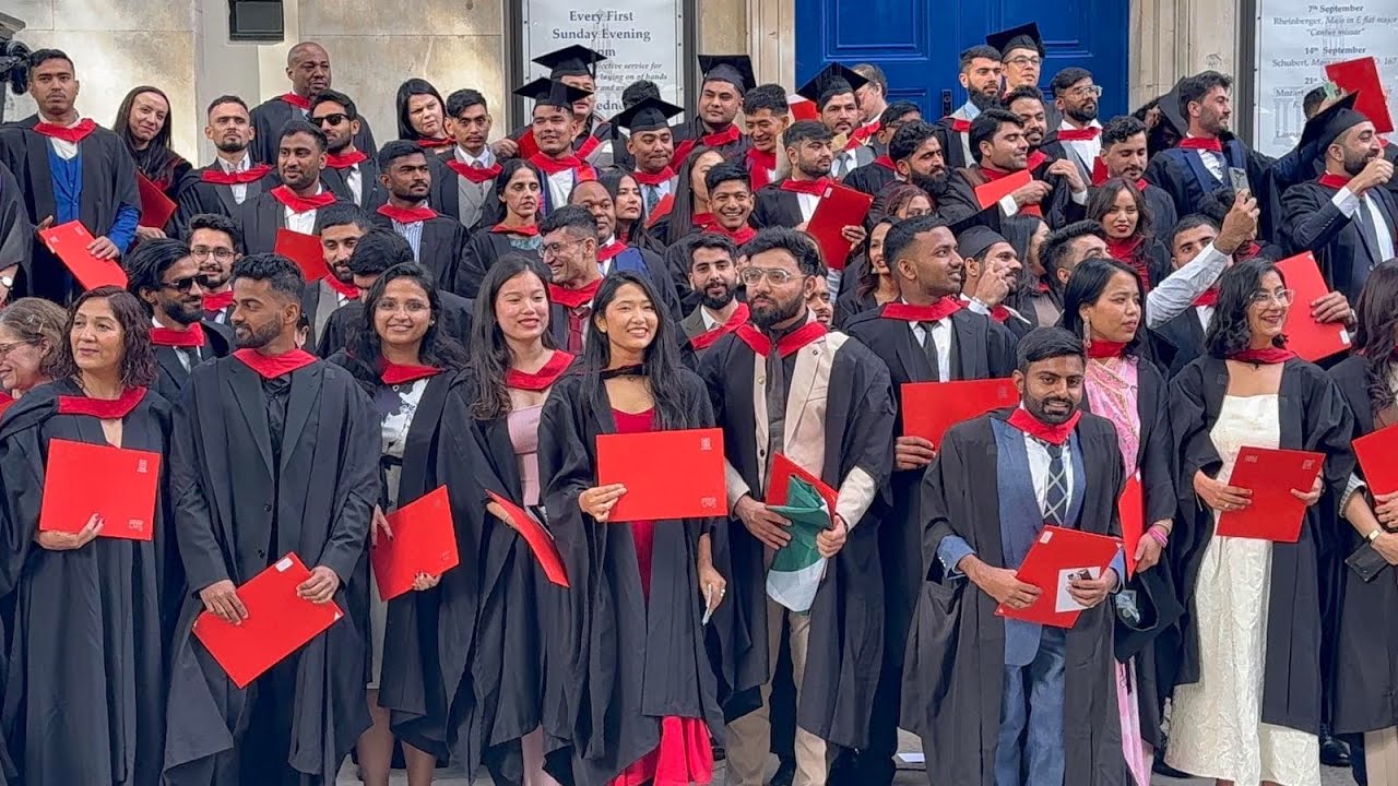 25th sep 2025 graduation ceremony at uws london campus 