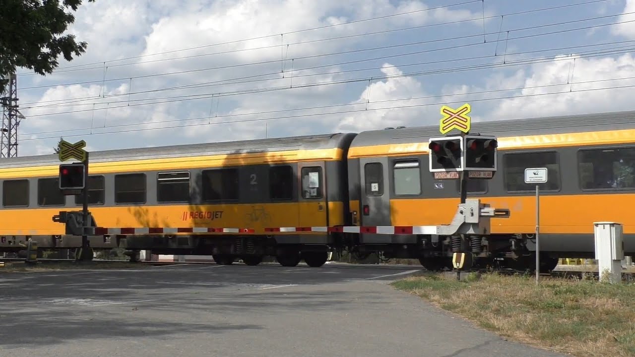 Železniční přejezd Jistebník #1 8.9. 2024 Czech railroad crossing