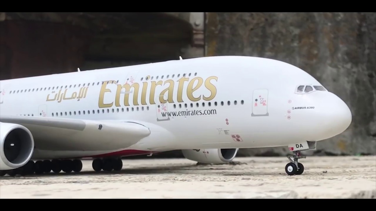 Revell Airbus A380 Emirates LED assembly