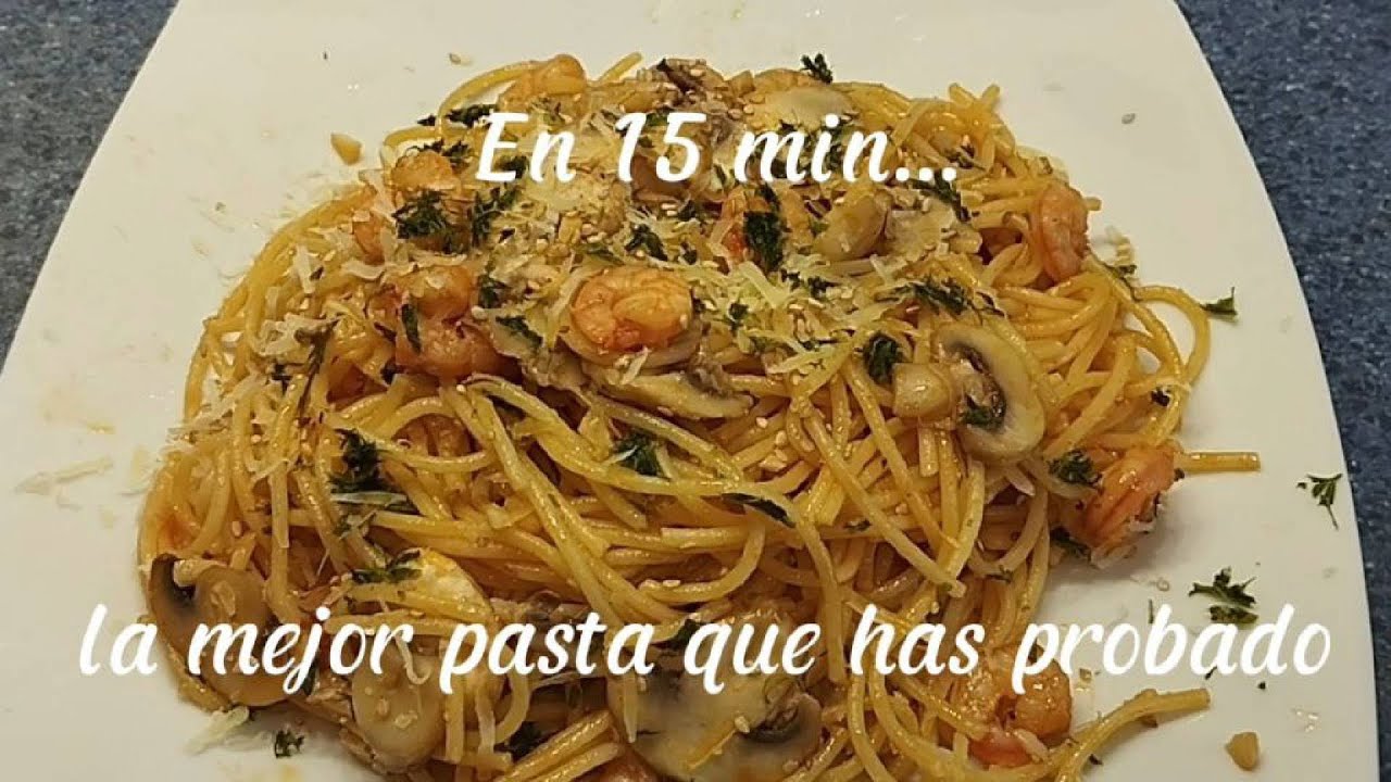 ESPAGUETIS CON GAMBAS Y CHAMPIÑONES AL AJILLO . EN SOLO 15 MINUTOS.