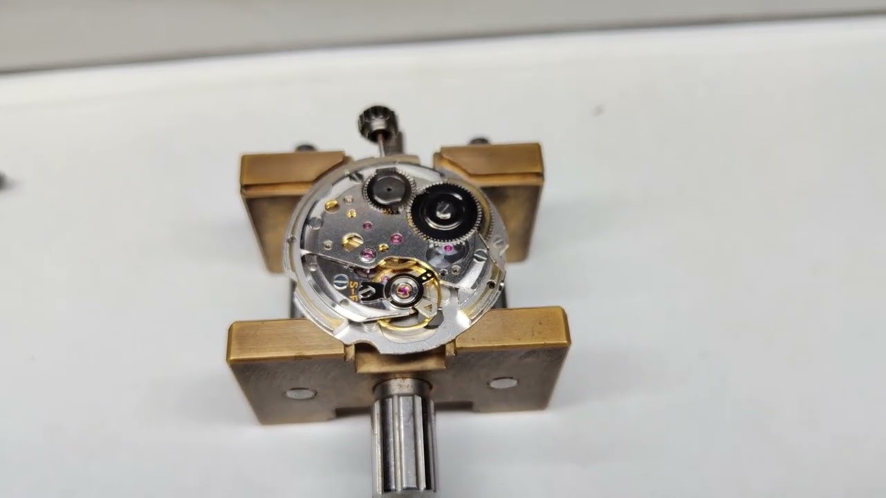 Lau dầu bảo dưỡng chiếc Grand Seiko 6145-8000#watchservice #laudaudongho 