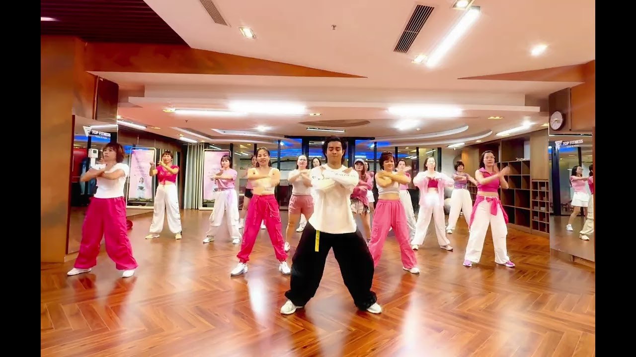 BAD GIRL HEDEGAARD | Roshan Shahi Choreography