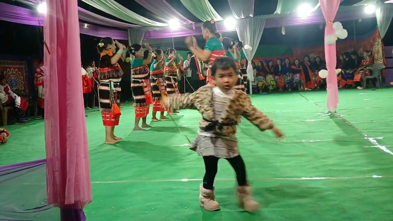 Women Dance Li Ngai 206
