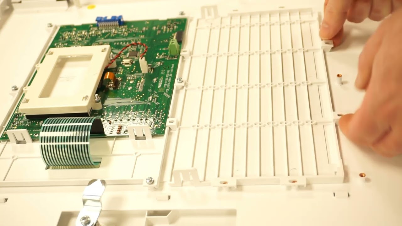 How to fit the zonal indicator (ZIC) on an Aritech 2XA  EN 2XA Control Panel
