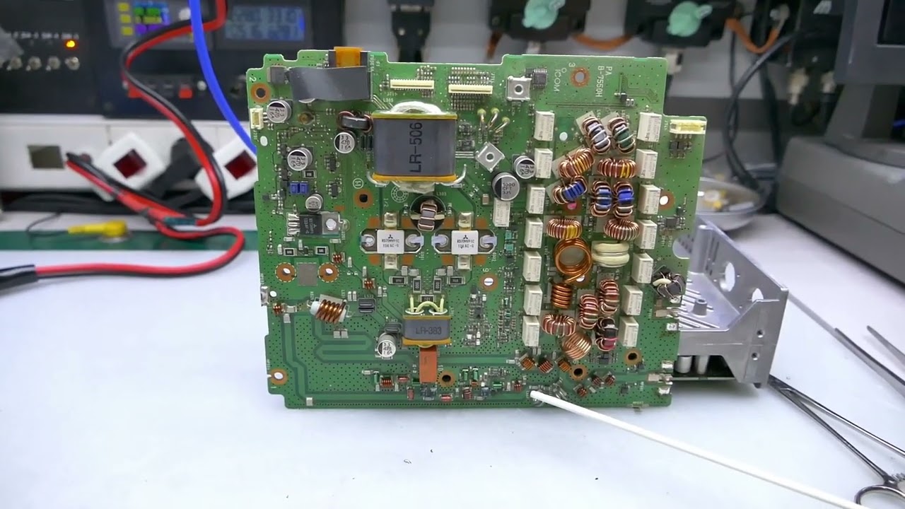 Este IC 7100 llega con problemas de potencia en V UHF