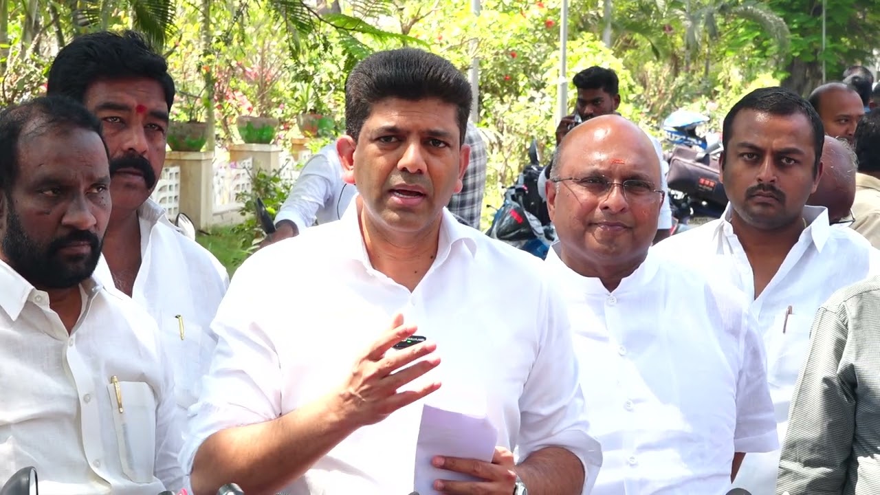 గుంటూరులో రైల్వే ప్రాజెక్టుల పురోగతిపై సమీక్ష సమావేశం | Dr. Chandra Sekhar Pemmasani