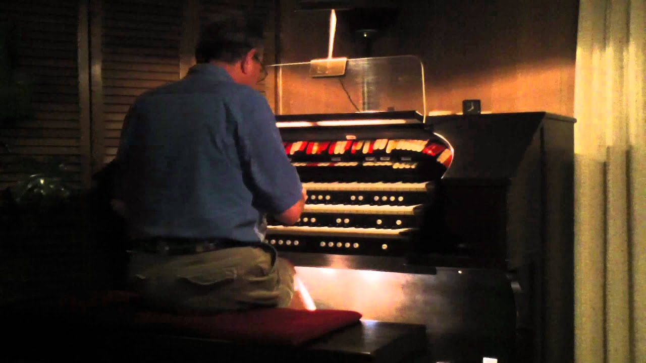 Ed Fritz Introduces Jeff Barker to his custom Walker digital theatre organ.