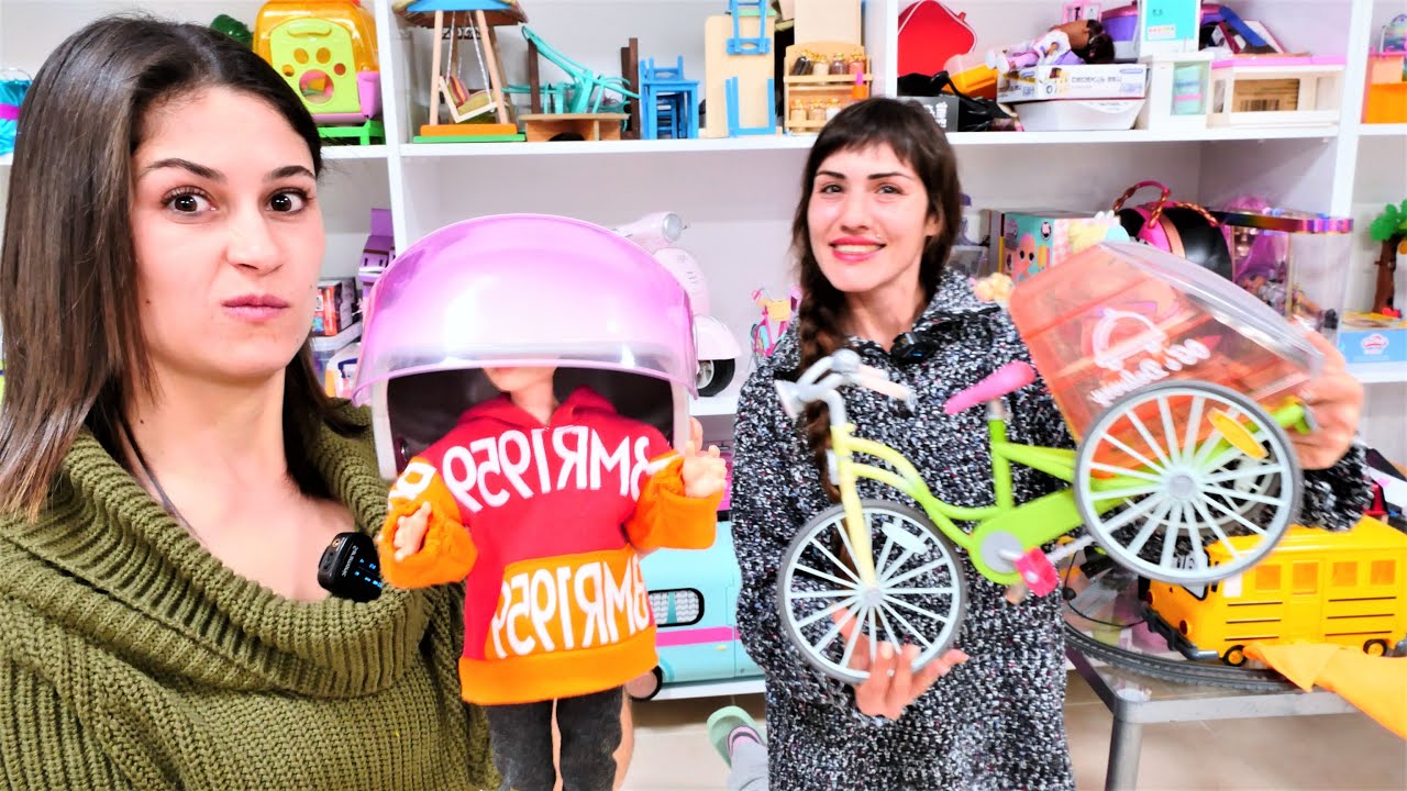 Kız oyunları. Ayşe paket servis için bisiklet alıyor. Eğlenceli video