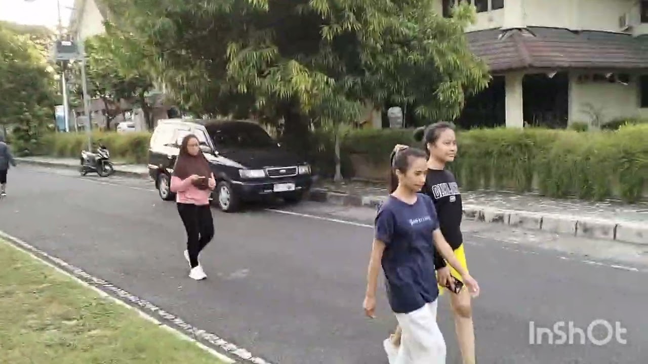 Jalan-jalan sore di Lingkungan Kampus ISI Sewon Bantul Yogyakarta.