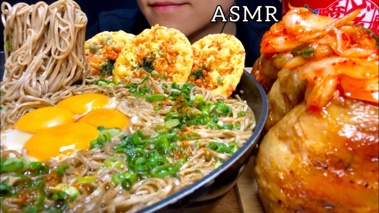 【咀嚼音】年越しどん兵衛蕎麦と肉巻きキムチおにぎりを食べる！/ASMR/EatingSounds/Mukbang/먹방