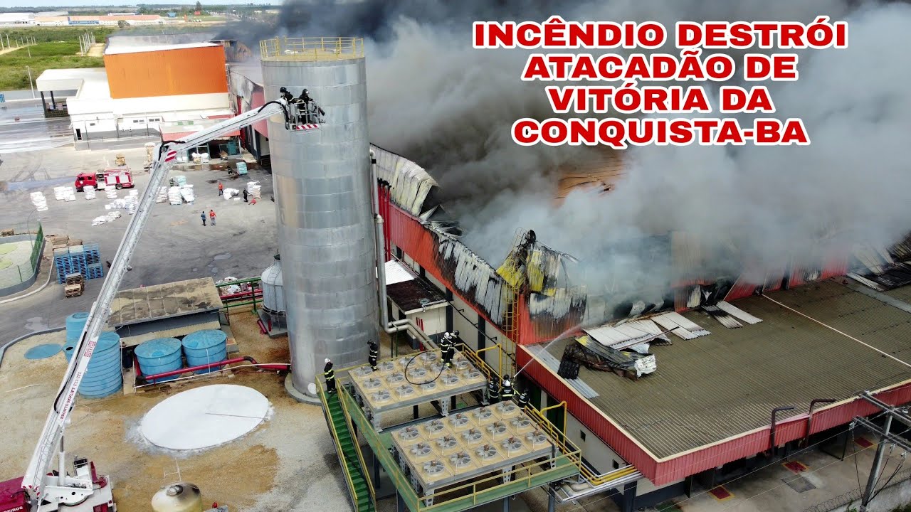 DRONE REGISTRA INCÊNDIO NO ATACADÃO DE VITÓRIA DA CONQUISTA-BA