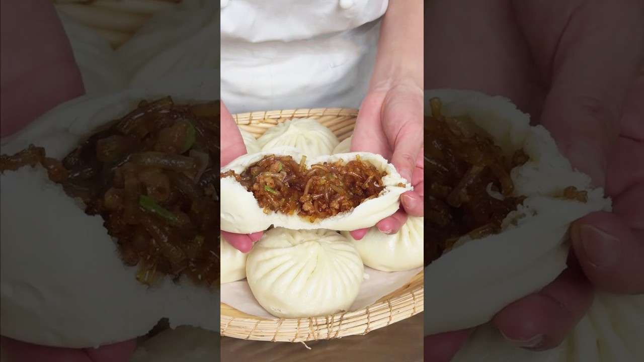 Soy Sauce Pork & Glass Noodle Steamed Buns