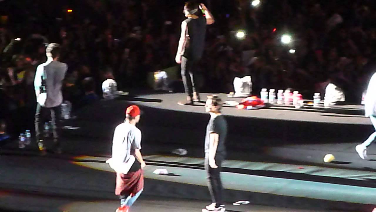 Kiss You - One Direction | Argentina 03/05