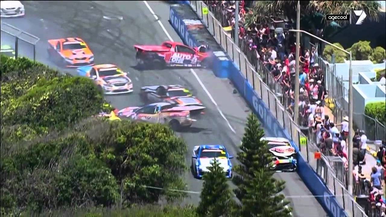 2013 V8 Utes - Opening Lap Crash at Gold Coast (HD)