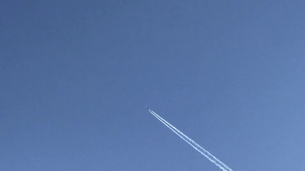 Delta Airlines Boeing 757-200 [N704X] landing at JFK Airport from my house