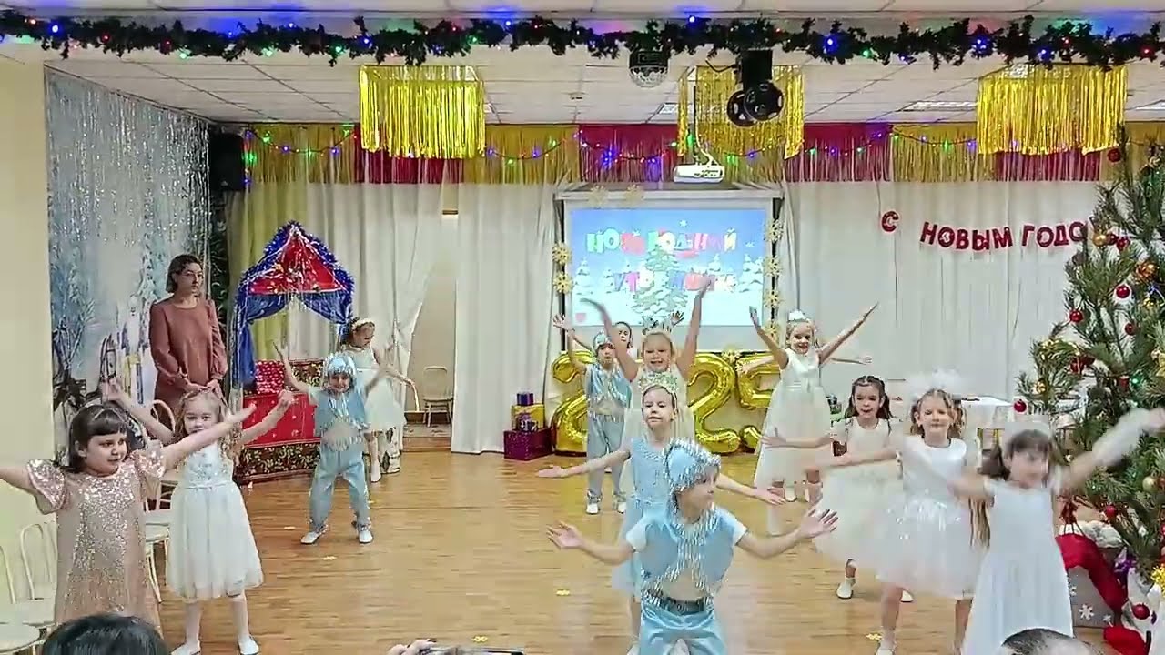 Танец вход на новогодний утренник ll Ура, зима пришла!