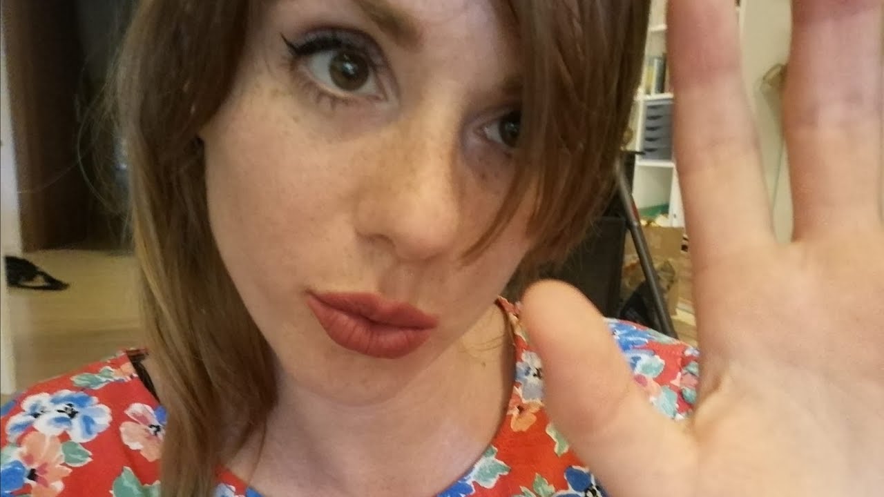 VERY CLOSE UP -KISSES - CALMING YOU - MOUTH SOUNDS - HAND MOVEMENT - UNINTELLIGIBLE - ASMR