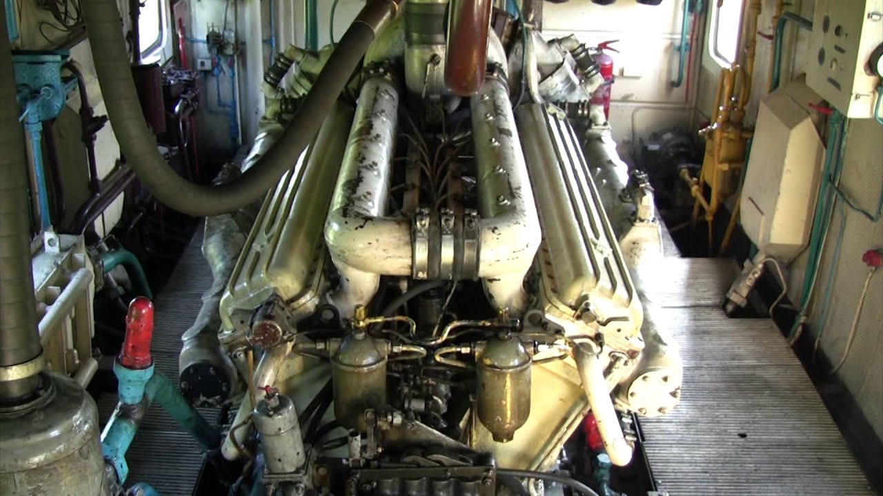 Дизельное помещение дизель-поезда ДР1А / Engine room of DR1A DMU