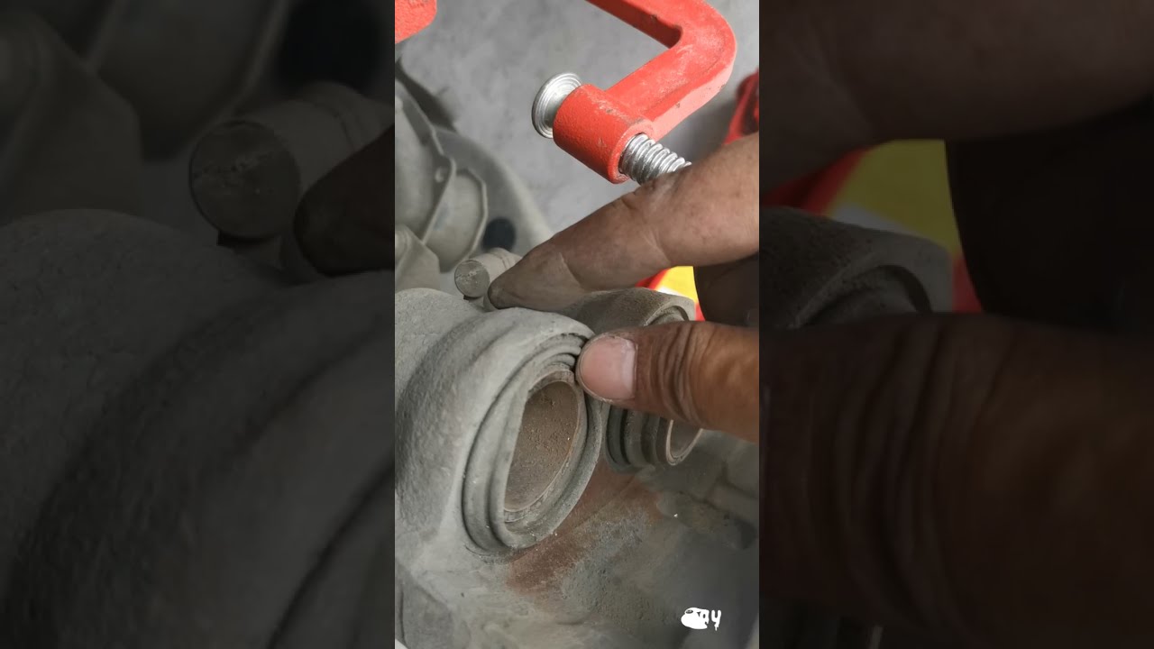 Isuzu MUX DIY brake pad replacement #mux