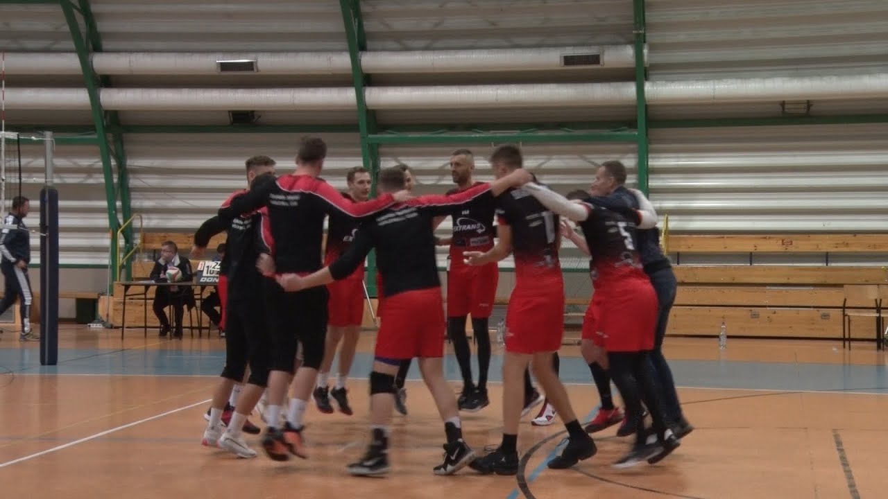 Extrans Sędzisz&oacute;w lepszy od lidera tabeli