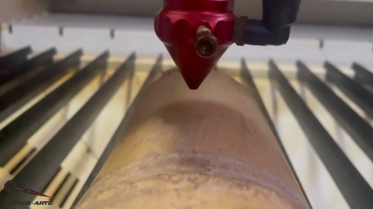 Grabar piezas cilíndricas sin sistema rotativo