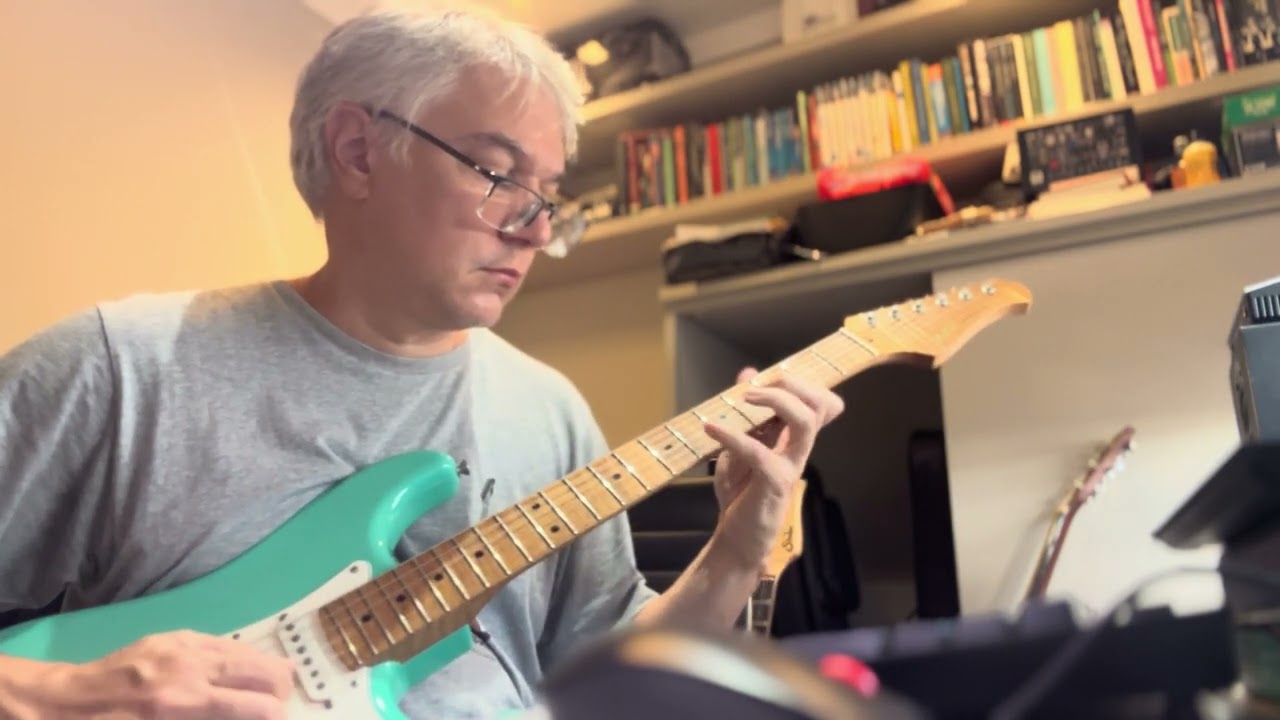 Funky Blues in G minor. Xotic XSC - 2 + TS 808 + Friedman Runt 20 + Flashback Delay X4.
