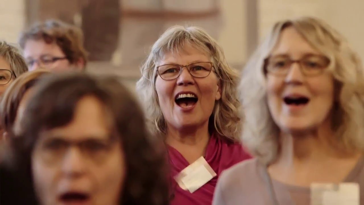 03 Folkets Kirke: N&aring;r kirken bev&aelig;ger sig
