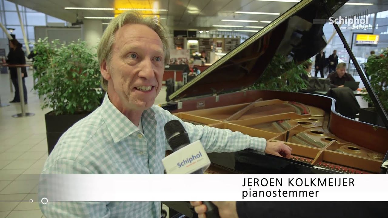 SchipholTV Verhuizing Piano Youtube