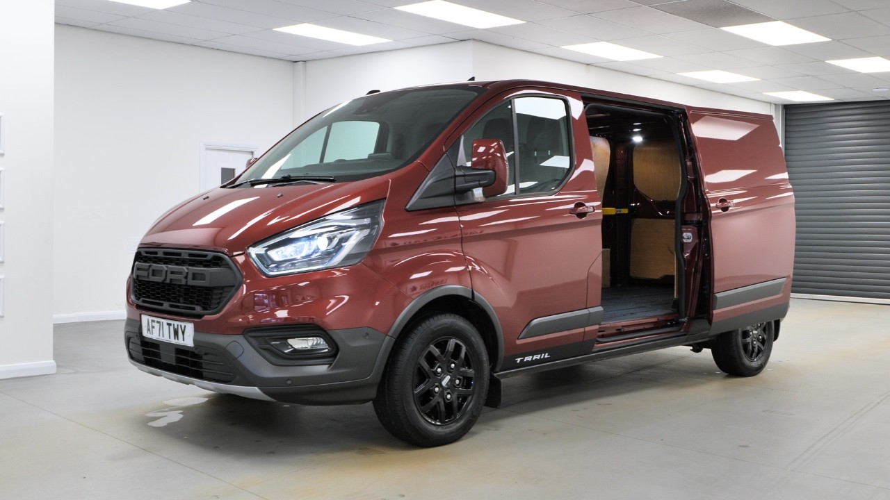 Carmine Red Ford Transit Custom 2.0 Trail Edition 6 Door Panel Van - AF71 TWY - VanStar