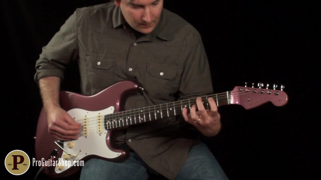 Fender Japan '62 Stratocaster - Burgundy Mist