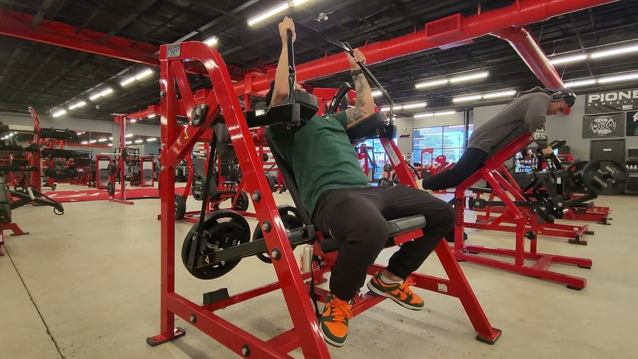 Hammer Strength Plate-Loaded Pullover