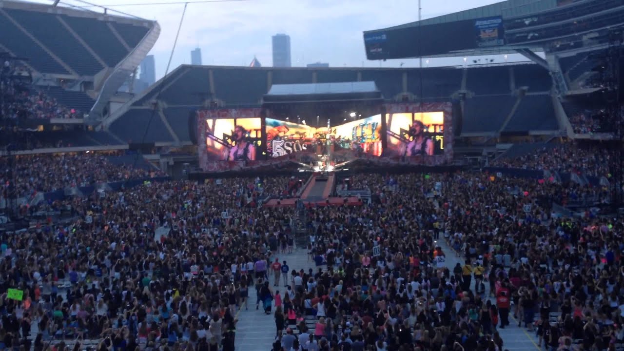 18 - 5 Seconds of Summer Live in Chicago 8/29/14
