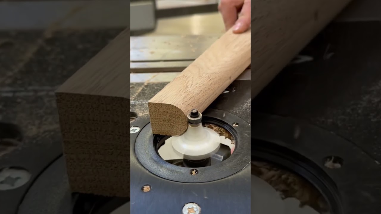 Making furniture legs in a router table #woodworker #woodwork #furnituremaking #wood #bois #diy