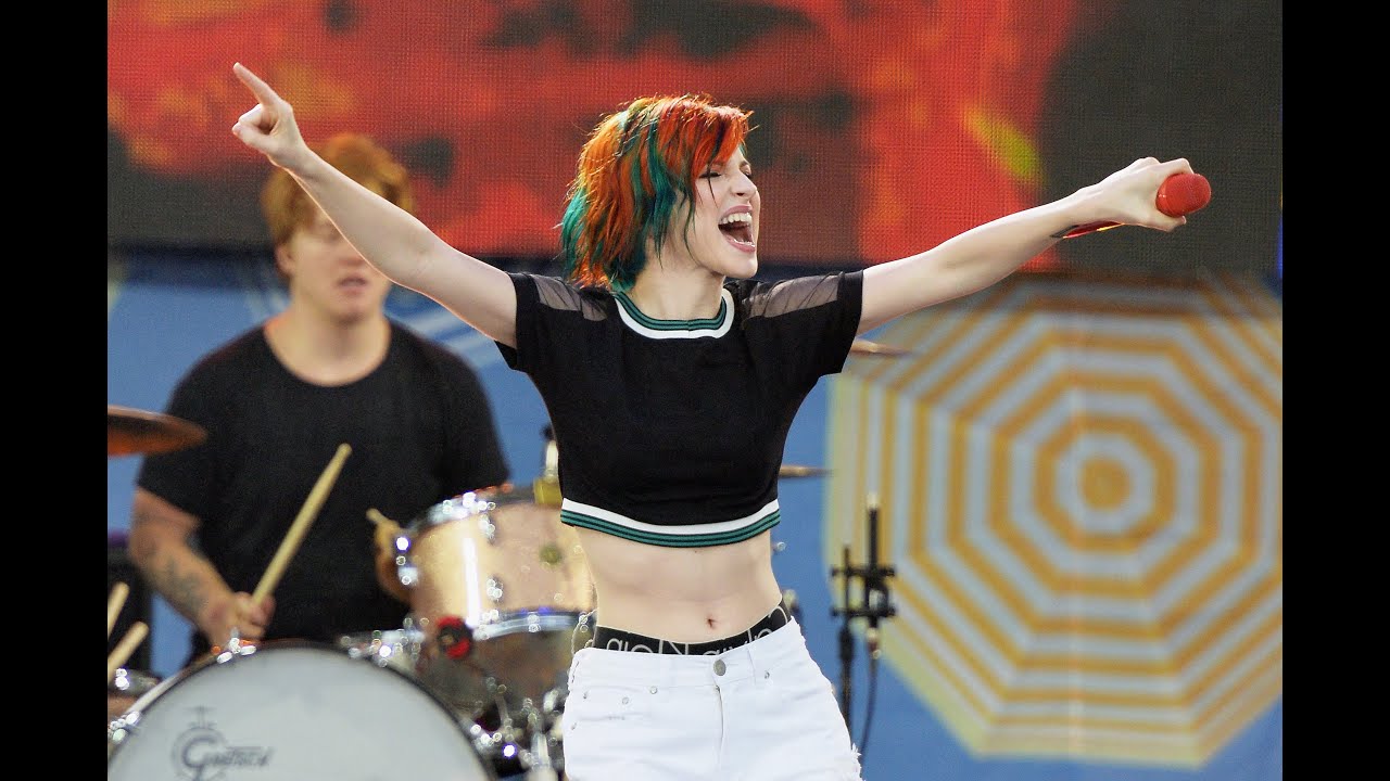 Paramore - Misery Business │LIVE On GMA 2014│