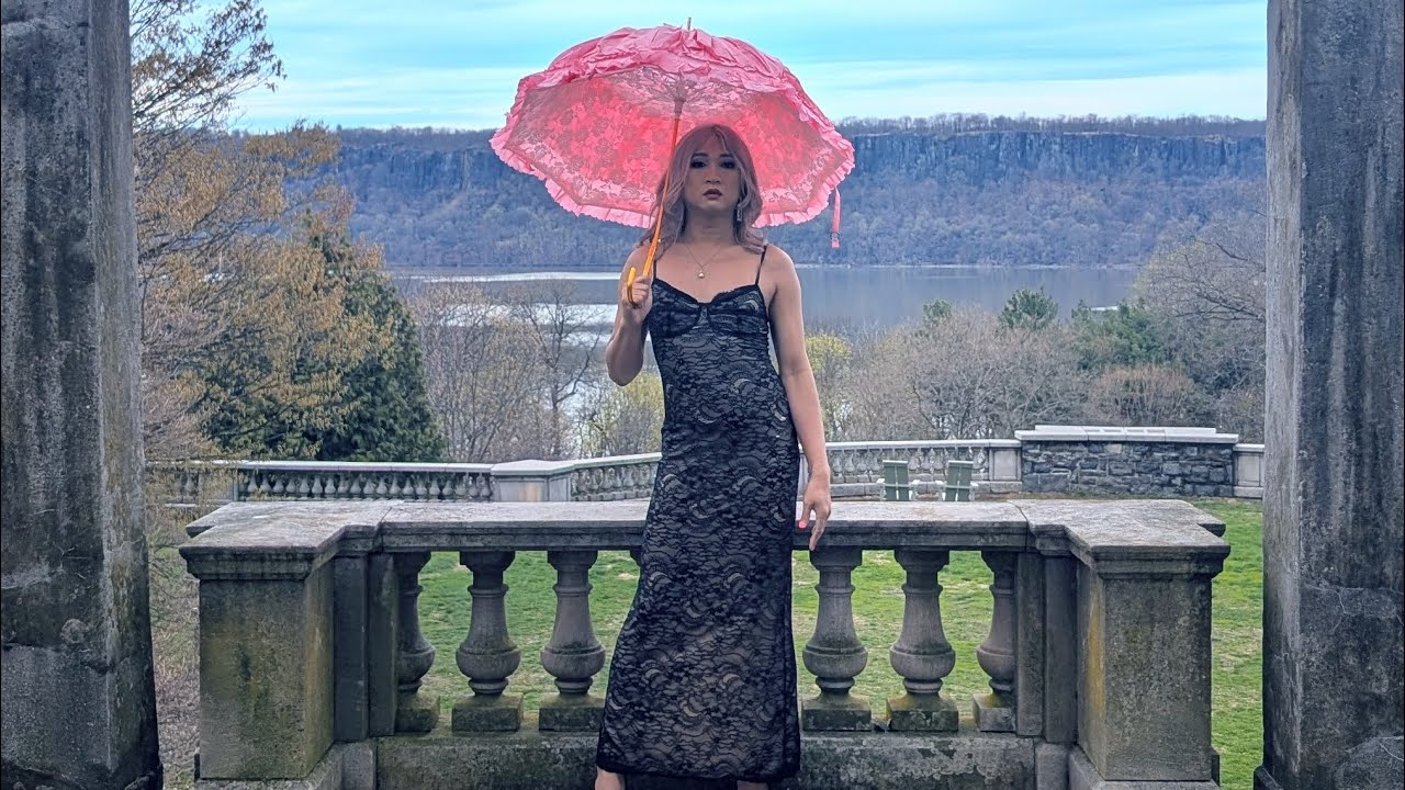 Crossdress visiting Wave Hill Public Garden & Cultural Center in The Bronx