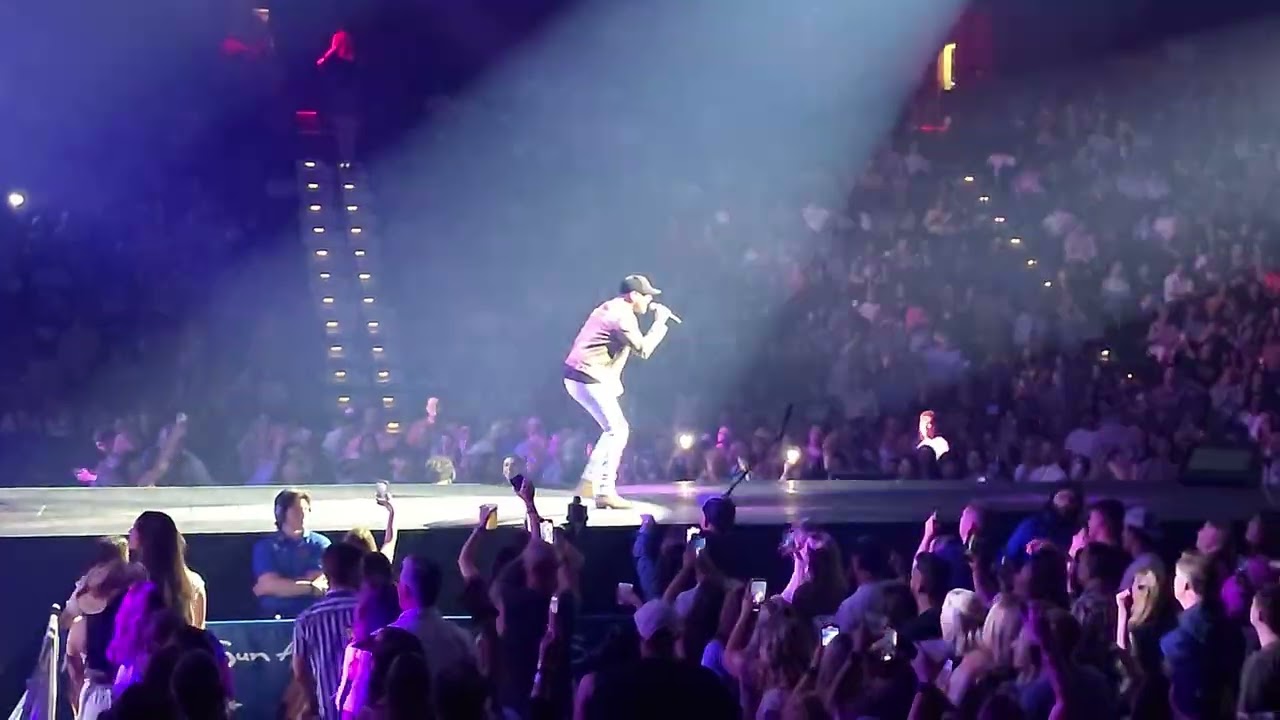 Cole Swindell live at Mohegan Sun June 9, 2023