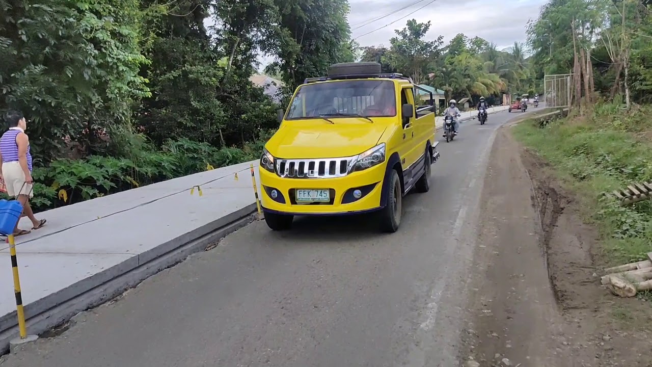 The roads to Leon, Iloilo.