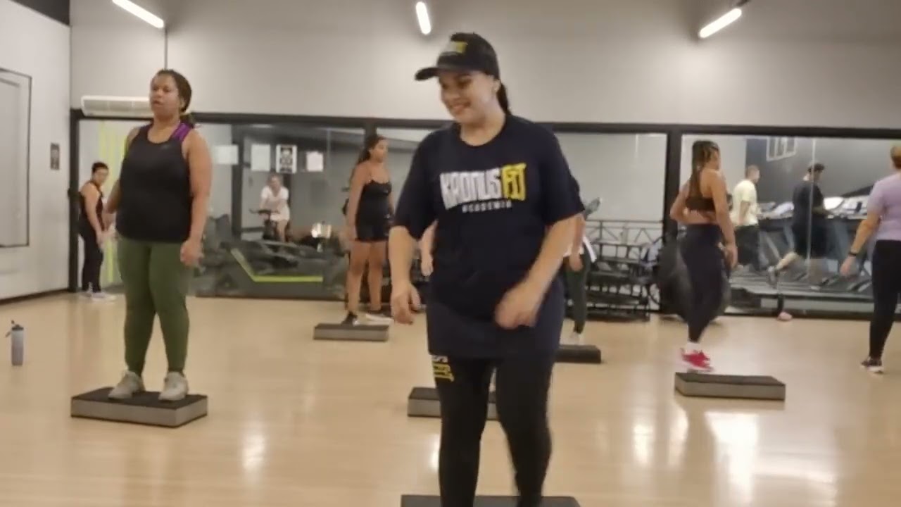 Aula de Step Mix