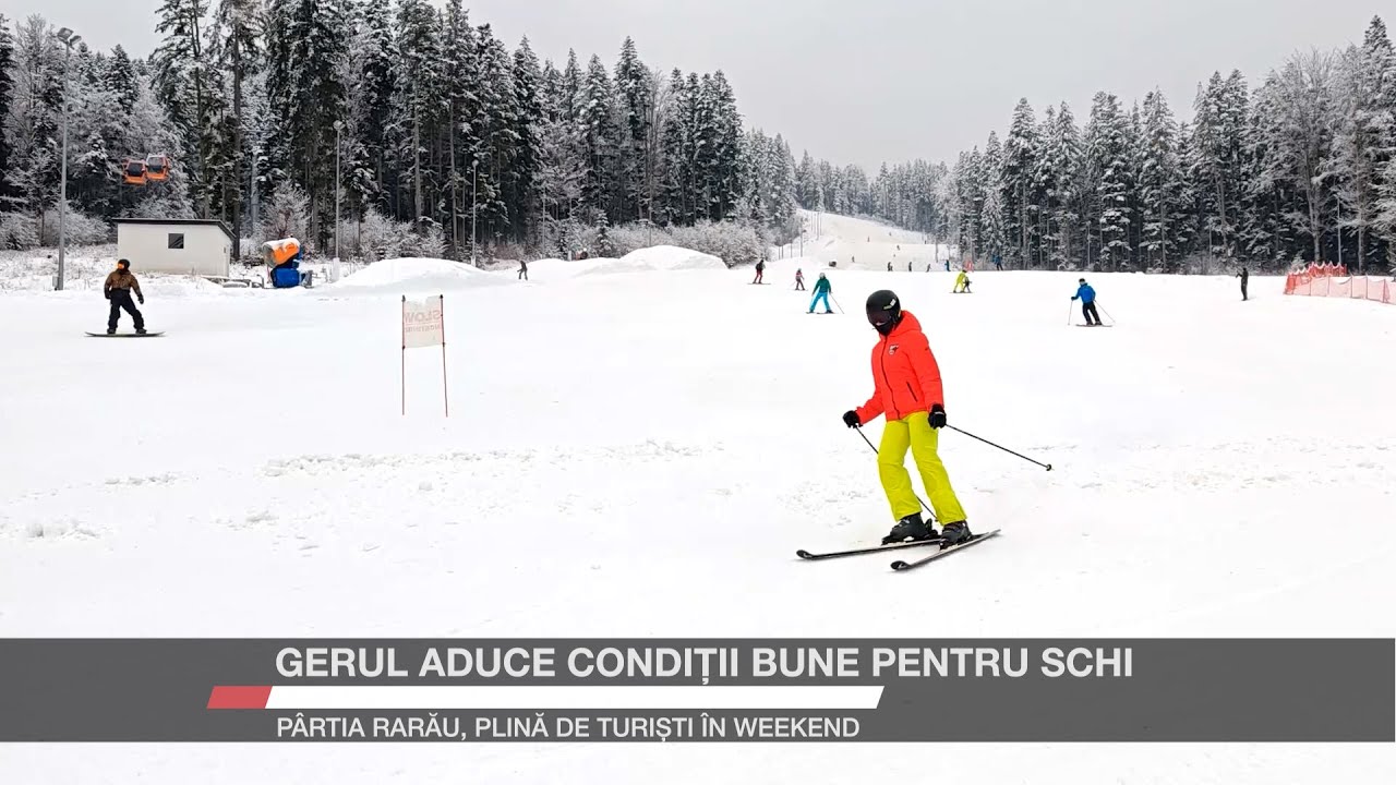 Gerul aduce condiții bune pentru schi. Pârtia Rarău, plină de turiști în weekend