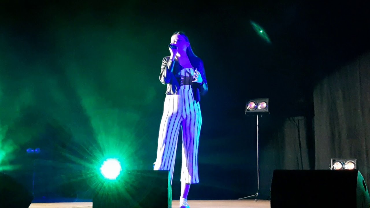 Madelen Rimstad 2019. Shallow