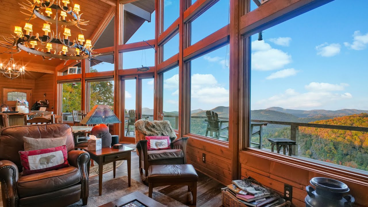 Raydio Ridge | Mountain Cabin Tour with STUNNING Long-Range Views in Glenville, NC