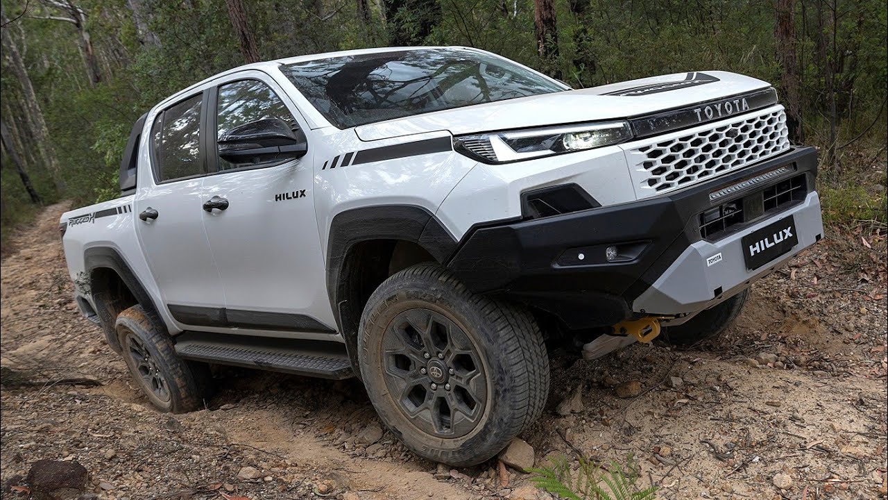 CRAZY OFFROAD Capabilities - New Toyota Hilux 2026