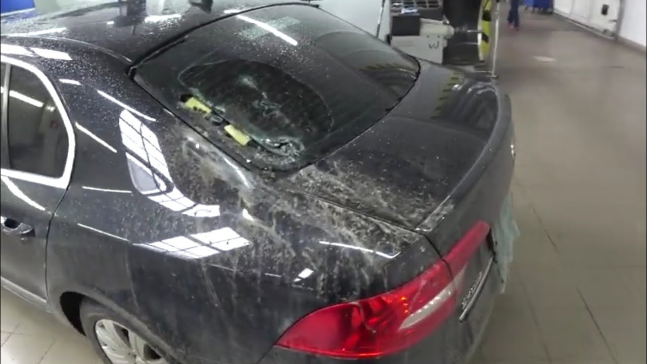 Skoda Superb ll замена стекла крышки багажника.