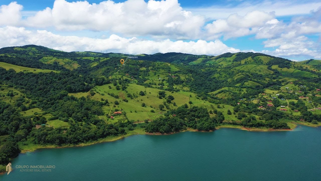 For sale Incredible residence in Tilar&aacute;n with panoramic views of Lake Arenal, 