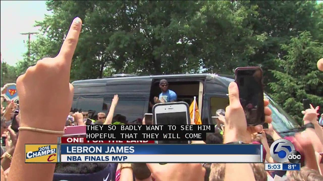 LeBron James greeted by hundreds of fans as he returns home
