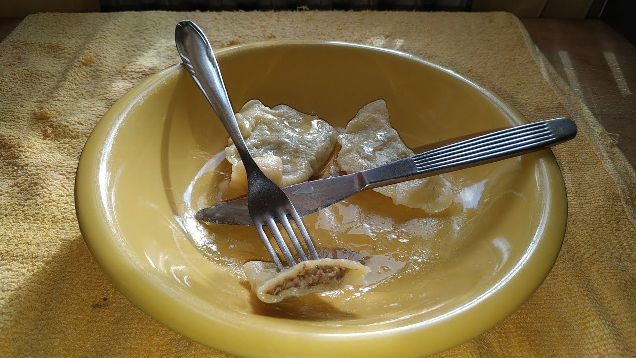 Szama Babci Zosi - Pierogi z grzybami Cz. 2 - Ciasto i lepienie pierogów