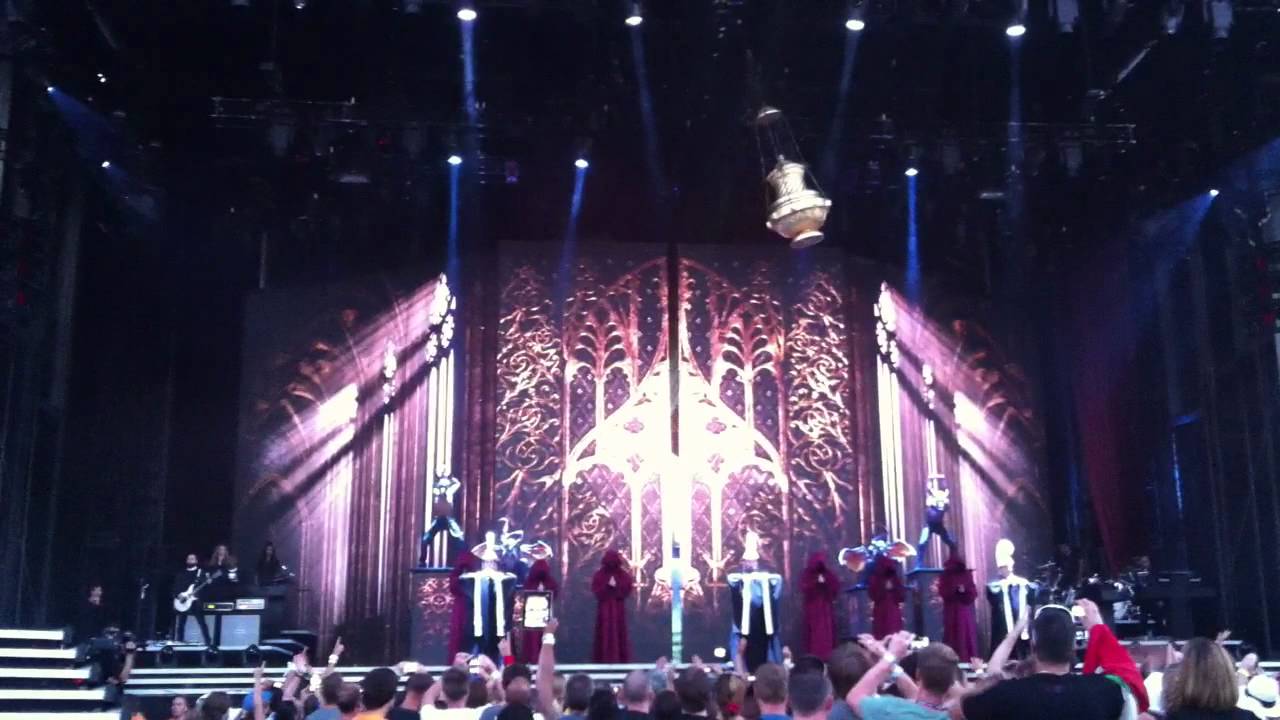 Madonna - MDNA Opening Zürich 18.Aug.12 - Girls Gone Wild