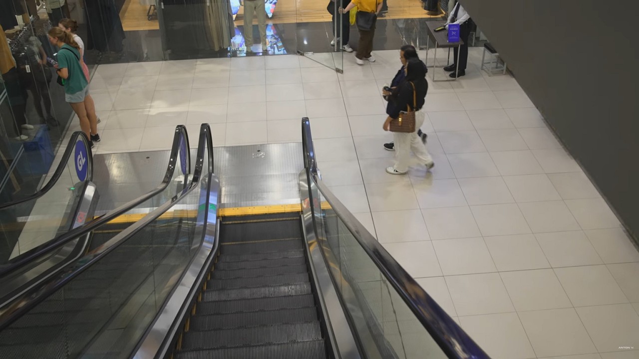 Philippines, SM Mall Of Asia, 2X escalator